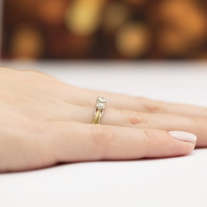 Pierścionek z Brylantami 0,49ct z żółtego złota próby 585. W-0344